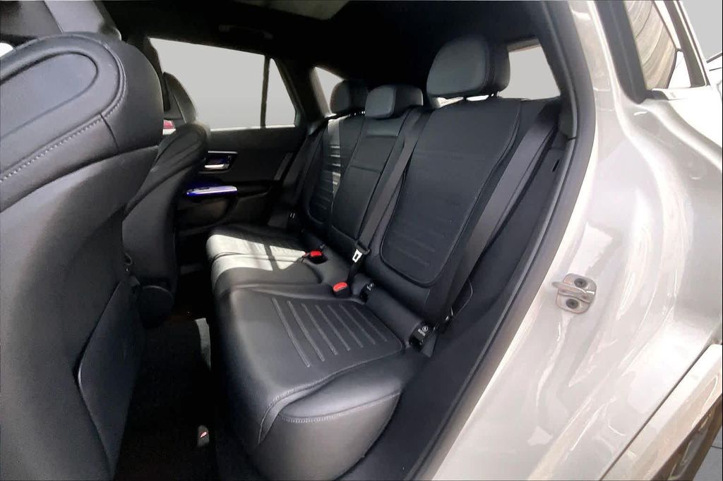 صورة مصغرة 21 لـ 2025 Mercedes-BENZ GLC