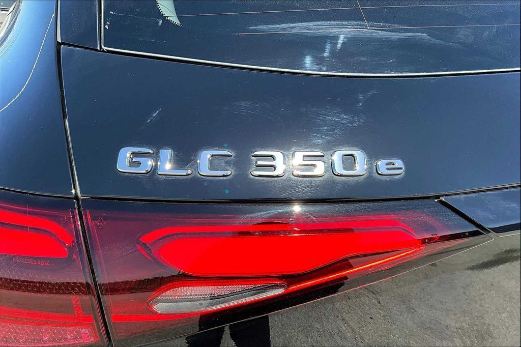 MERCEDES-BENZ GLC - 7