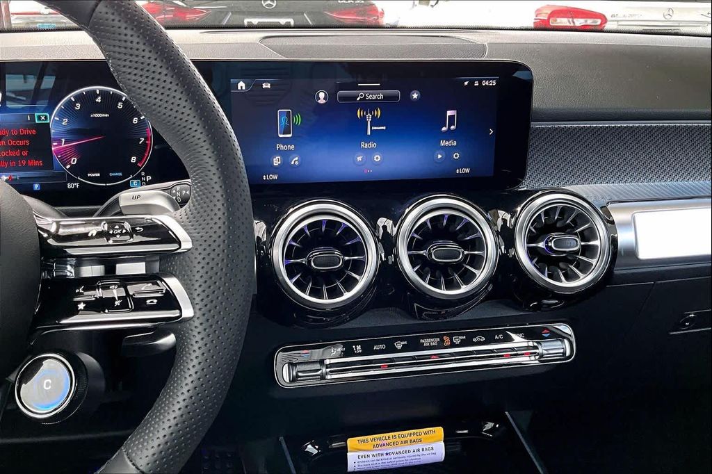 MERCEDES-BENZ GLB-CLASS AMG - 9