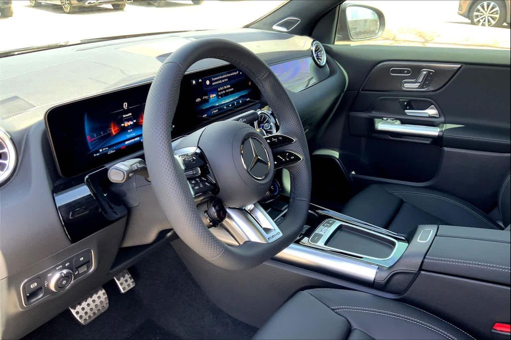 MERCEDES-BENZ GLA-CLASS AMG - 9