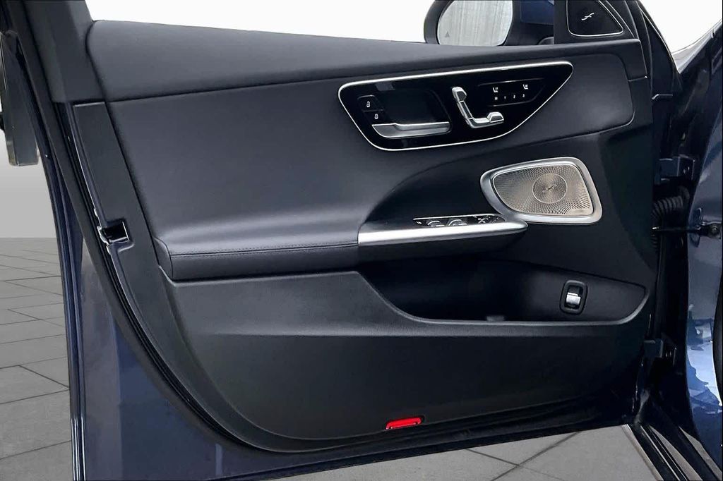 صورة مصغرة 22 لـ 2025 Mercedes-BENZ C-CLASS