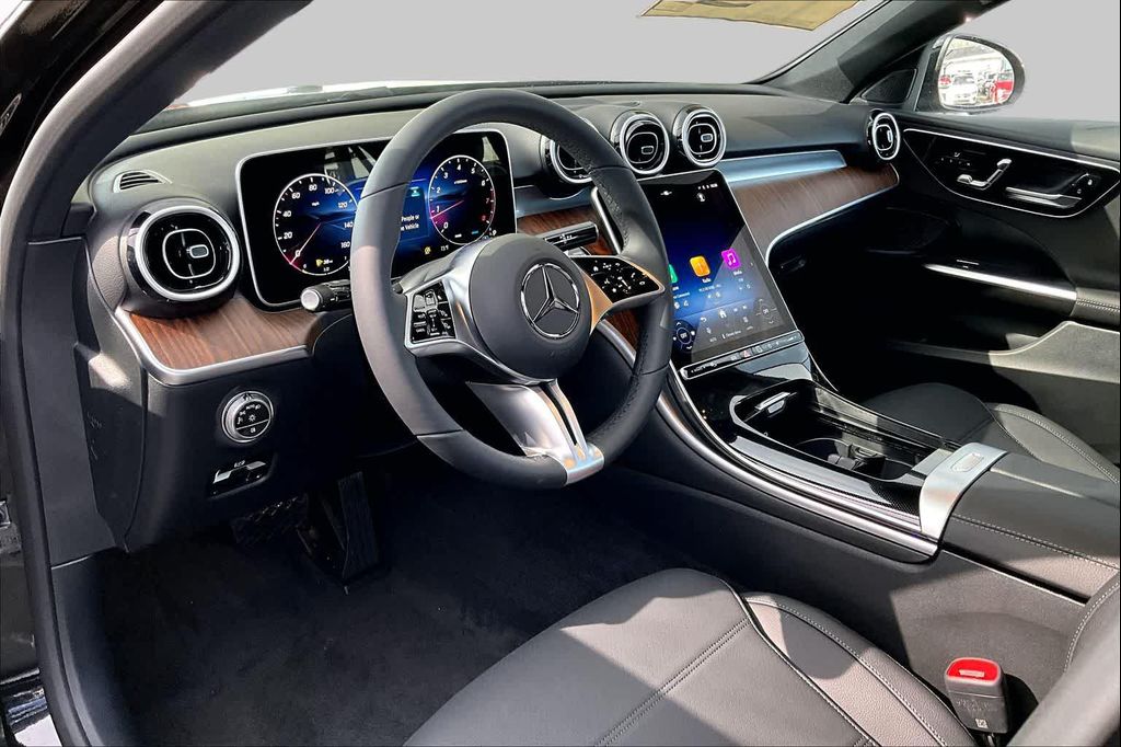 2026 Mercedes-BENZ C-CLASS — фото 10