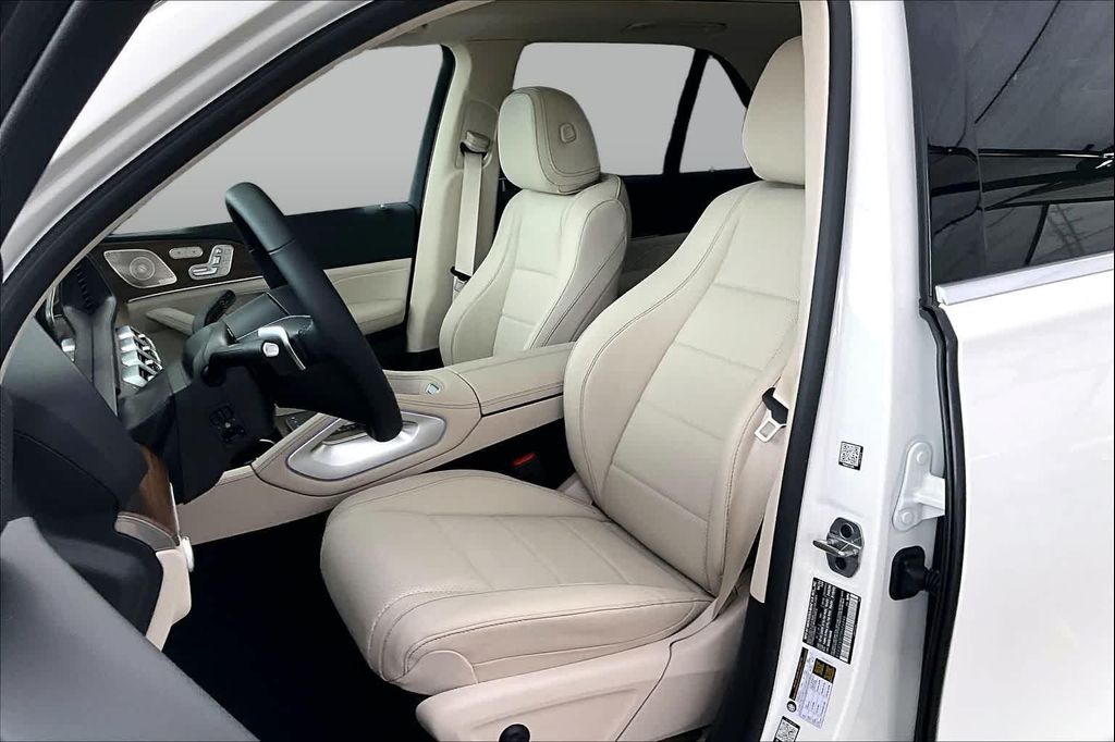صورة مصغرة 16 لـ 2026 Mercedes-BENZ GLE