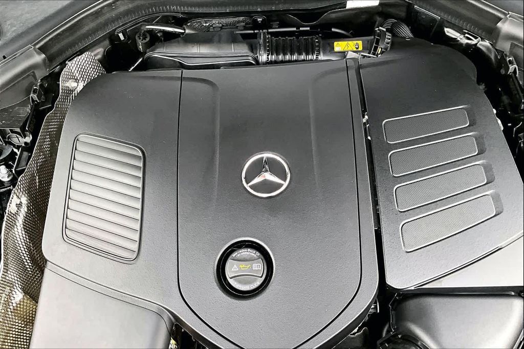 2026 Mercedes-BENZ GLC — миниатюра 33