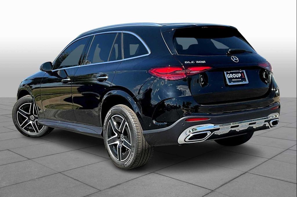 MERCEDES-BENZ GLC - 4