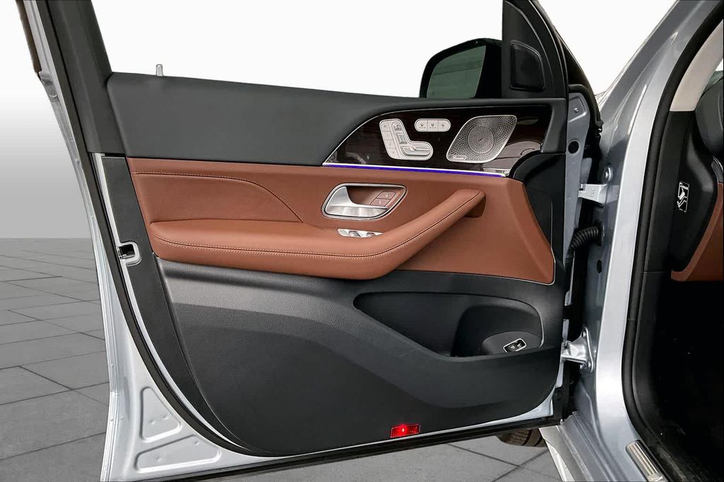 صورة مصغرة 15 لـ 2026 Mercedes-BENZ GLE