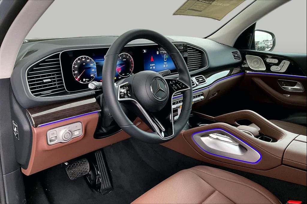 صورة 10 لـ 2026 Mercedes-BENZ GLE