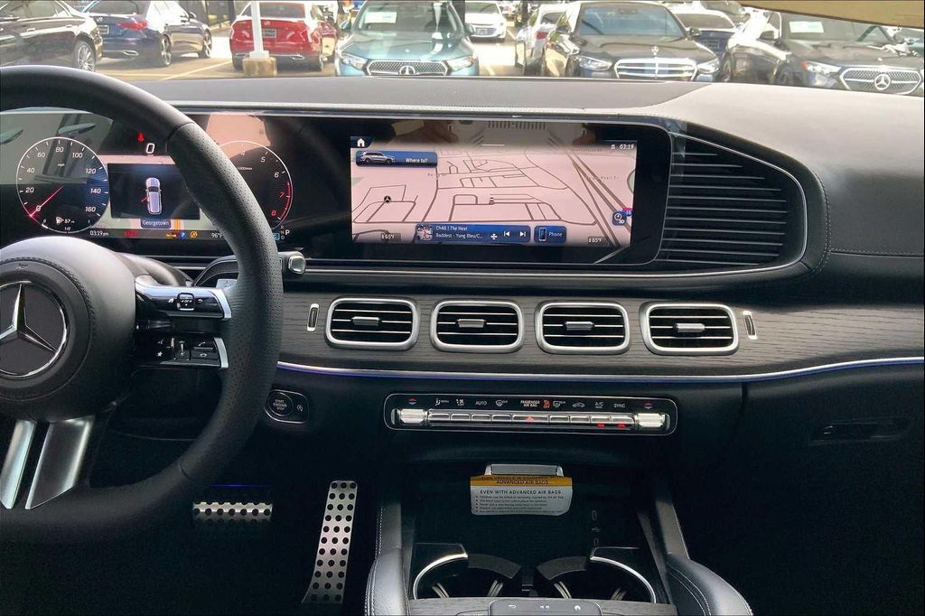 MERCEDES-BENZ GLC - 9