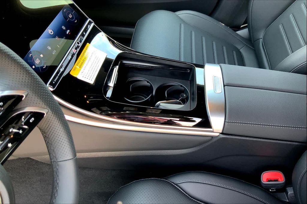 MERCEDES-BENZ GLC - 10