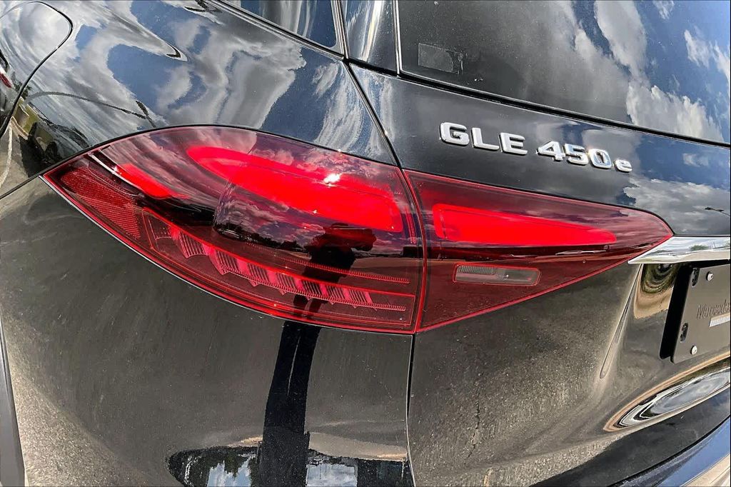 صورة 6 لـ 2025 Mercedes-BENZ GLE