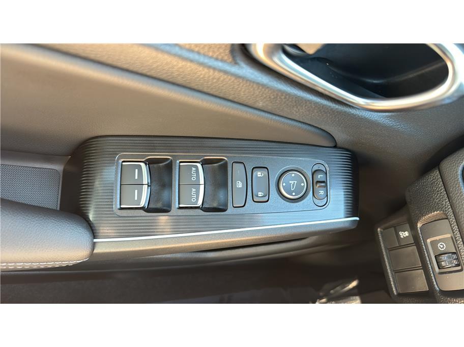 صورة مصغرة 29 لـ 2025 Honda CIVIC HYBRID SPORT TOURING
