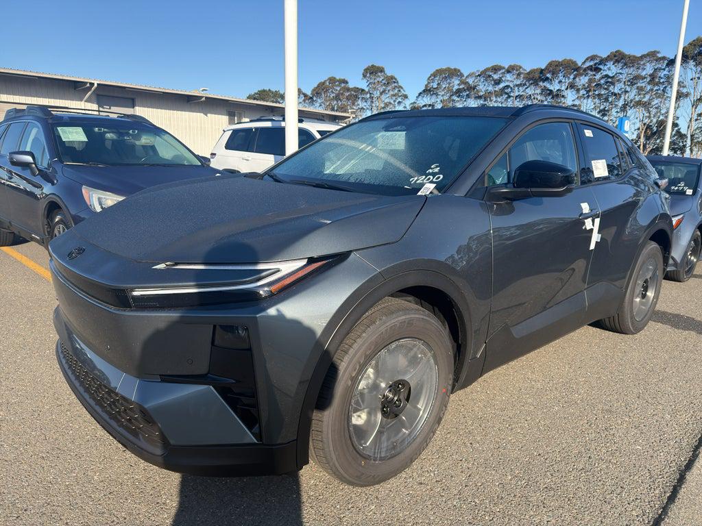 New 2026 Toyota C-HR SE