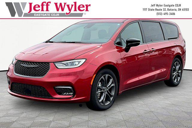 New 2026 Chrysler Pacifica L