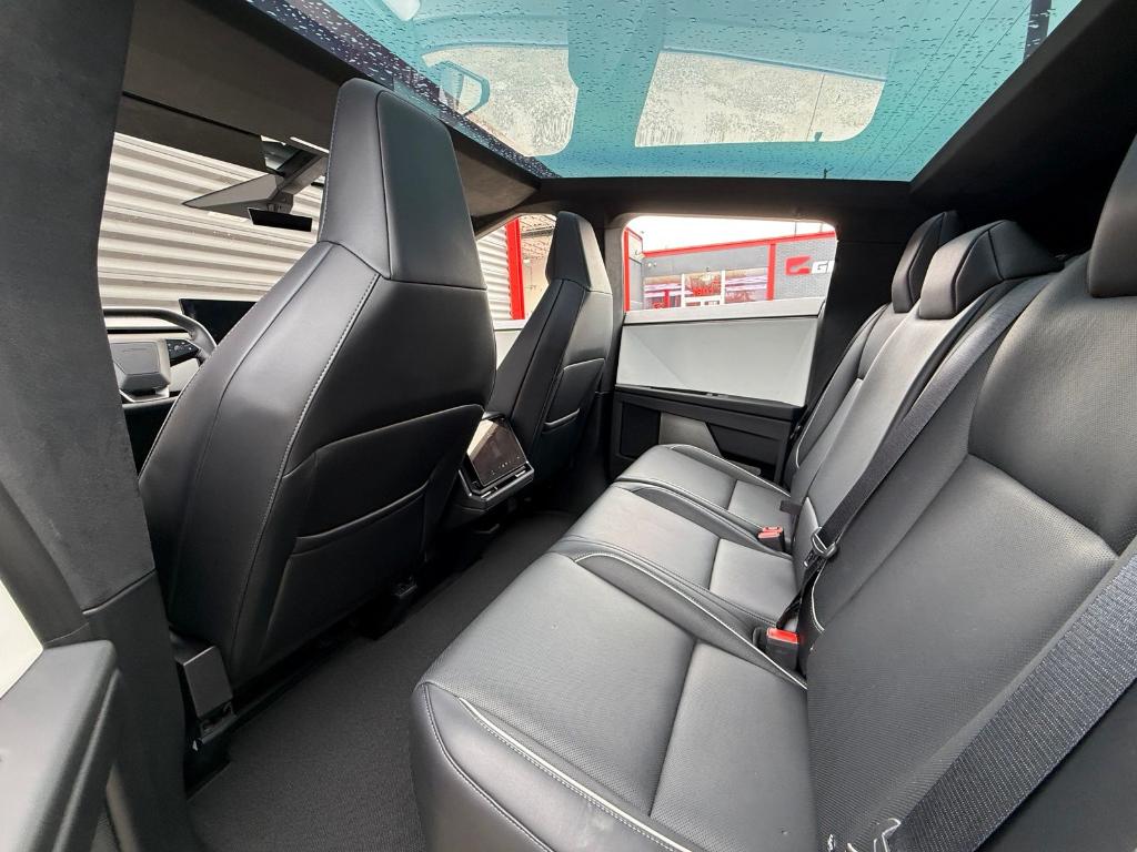 صورة مصغرة 17 لـ 2024 Tesla CYBERTRUCK BASE