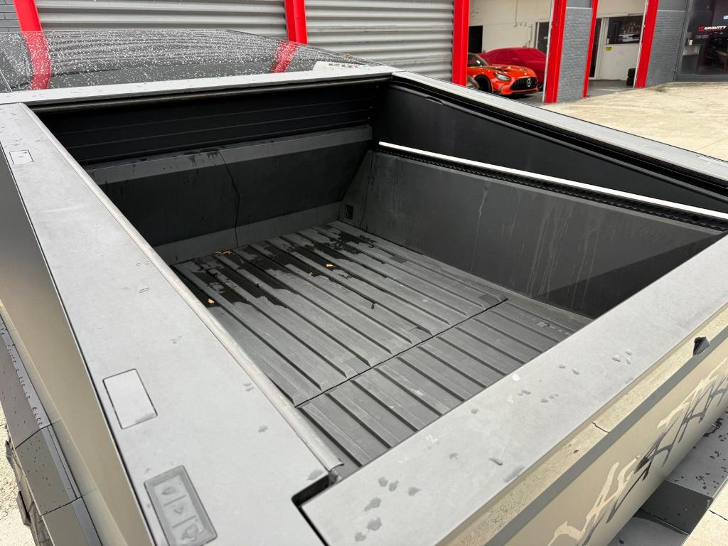 صورة مصغرة 18 لـ 2024 Tesla CYBERTRUCK BASE