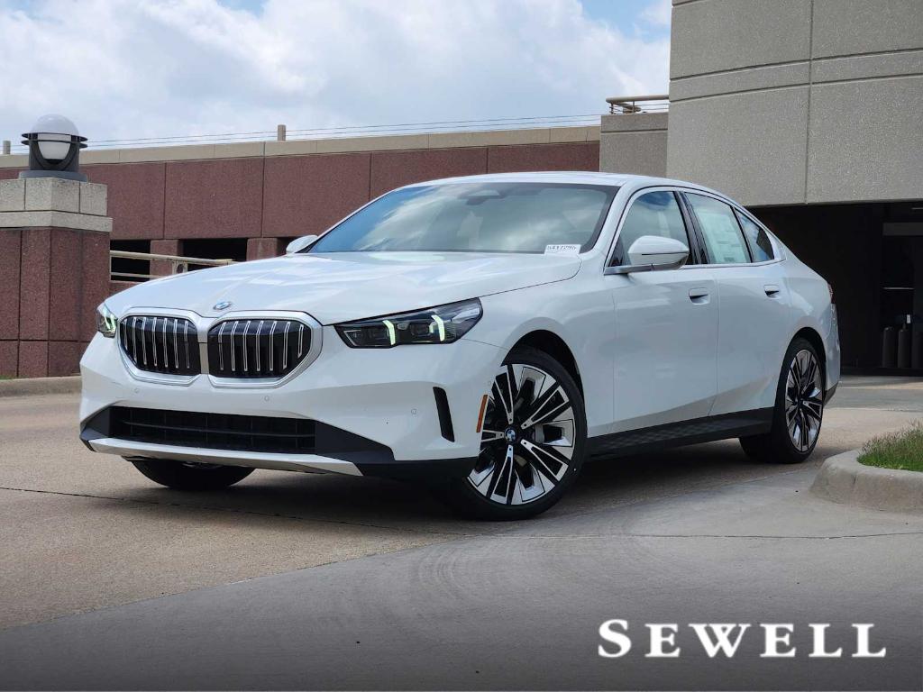 New 2026 BMW 530 i xDrive