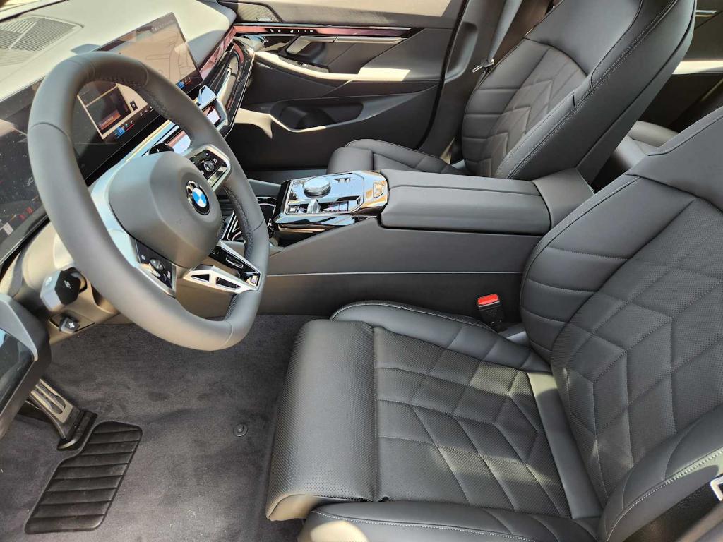 صورة 4 لـ 2027 BMW 530 I