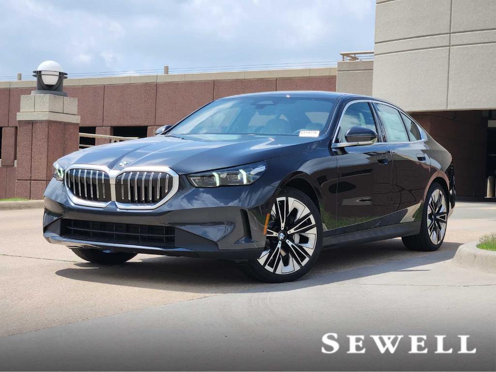 New 2026 BMW 530 i xDrive
