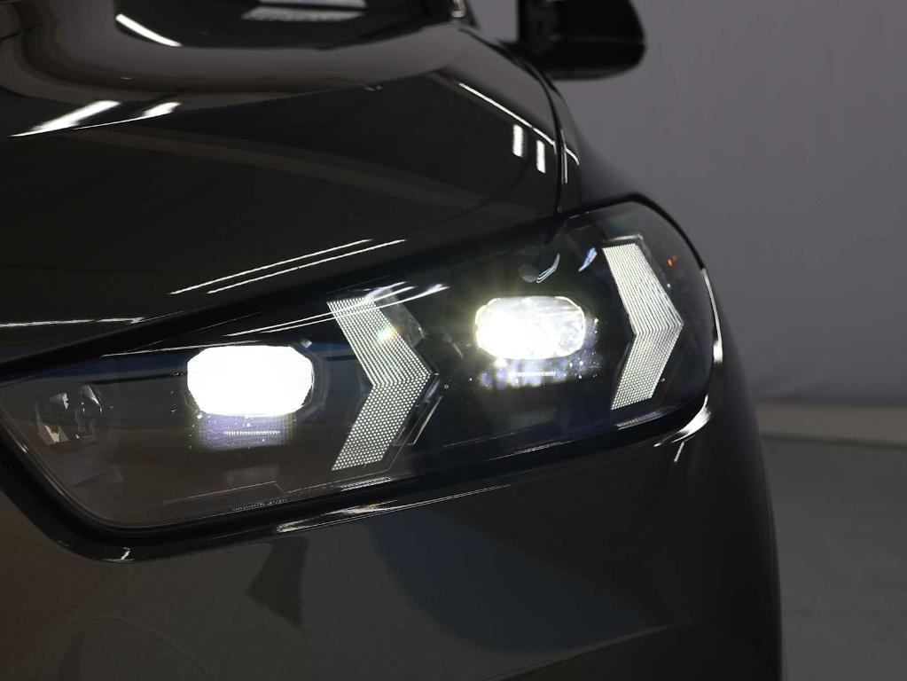 2026 BMW X5 M60I photo 5