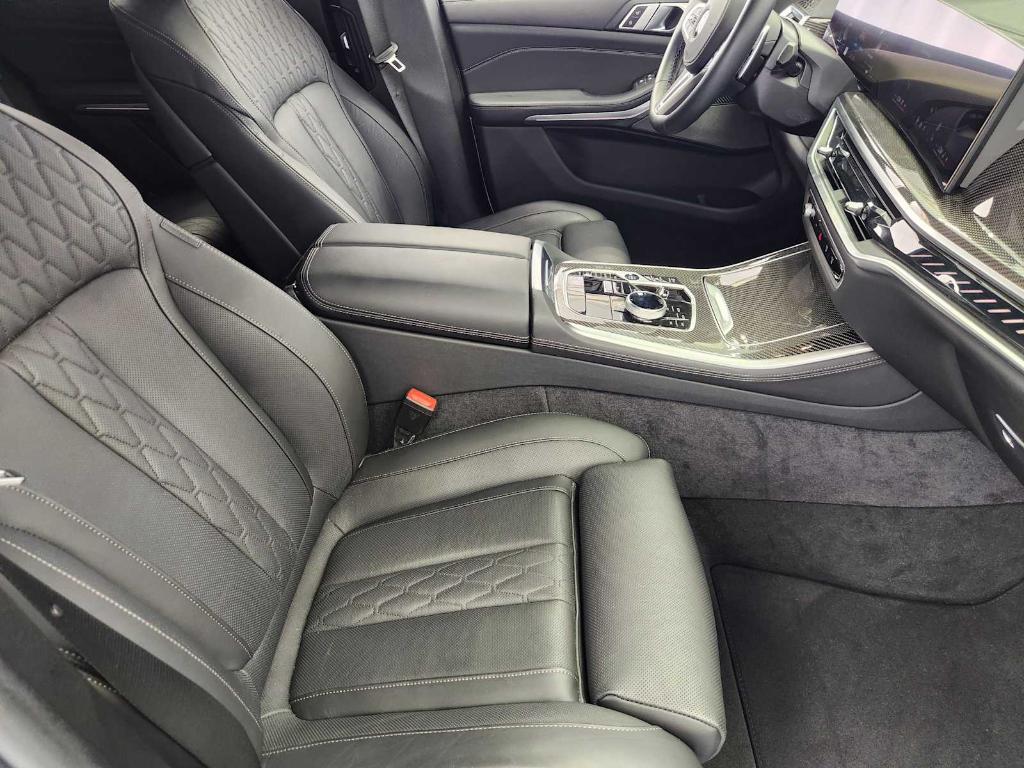 2025 BMW X5 M60I — миниатюра 11
