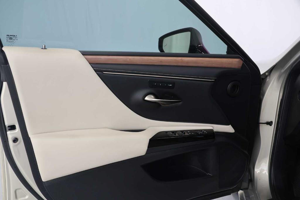 2023 Lexus ES 350 — миниатюра 13