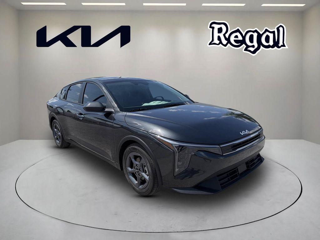 New 2026 Kia K4 LXS