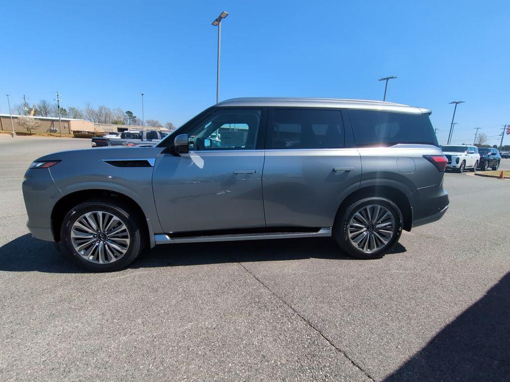 2026 Infiniti QX80 LUXE photo 7