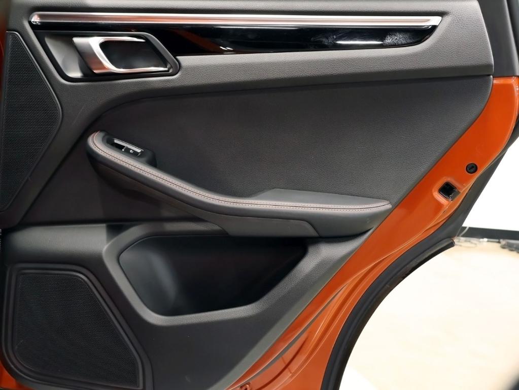 2023 Porsche MACAN — миниатюра 29