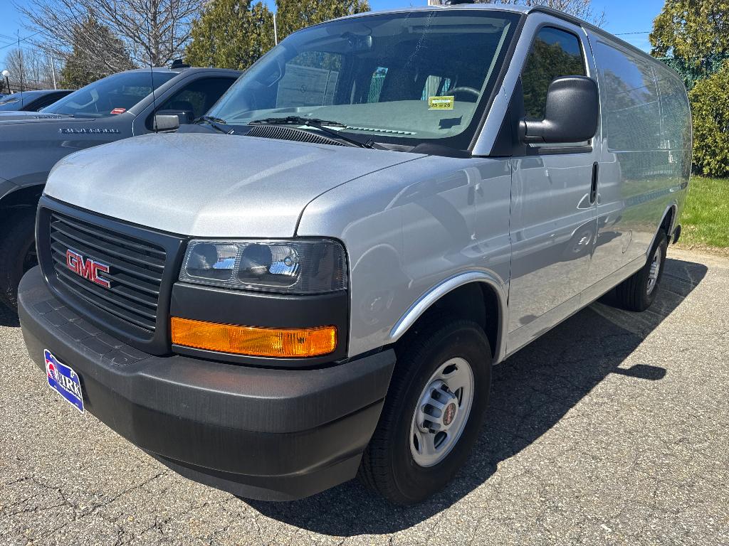 New 2025 GMC Savana 2500 Work Van