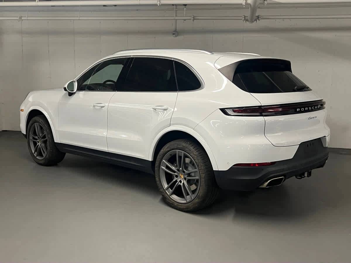 صورة 3 لـ 2024 Porsche CAYENNE