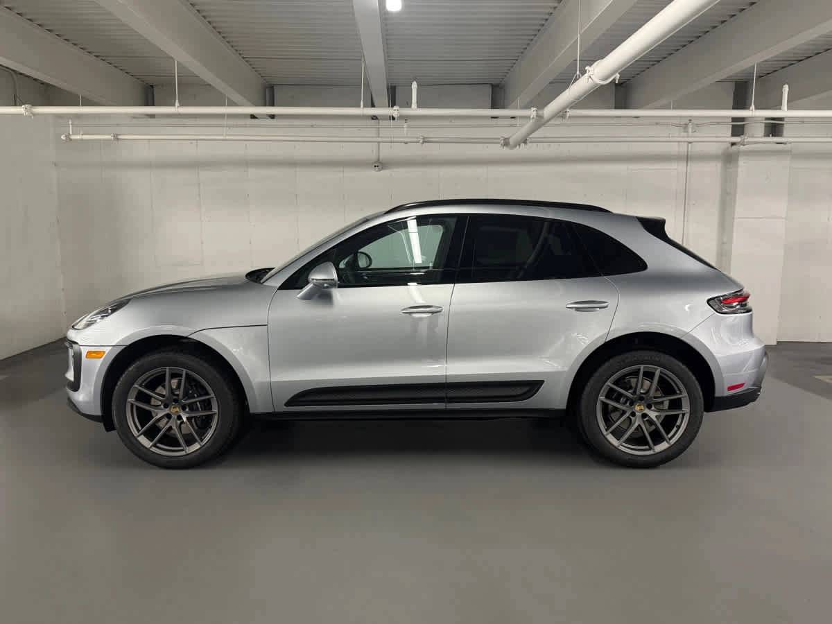 2026 Porsche MACAN — фото 2