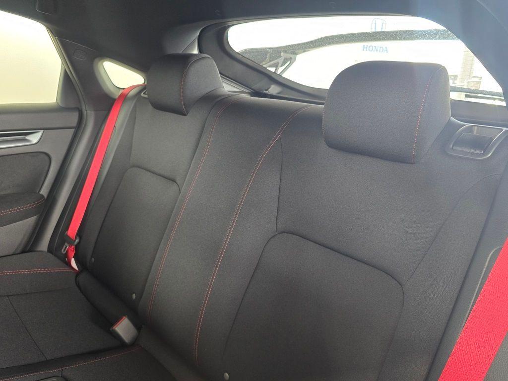 صورة مصغرة 19 لـ 2026 Honda CIVIC TYPE R BASE