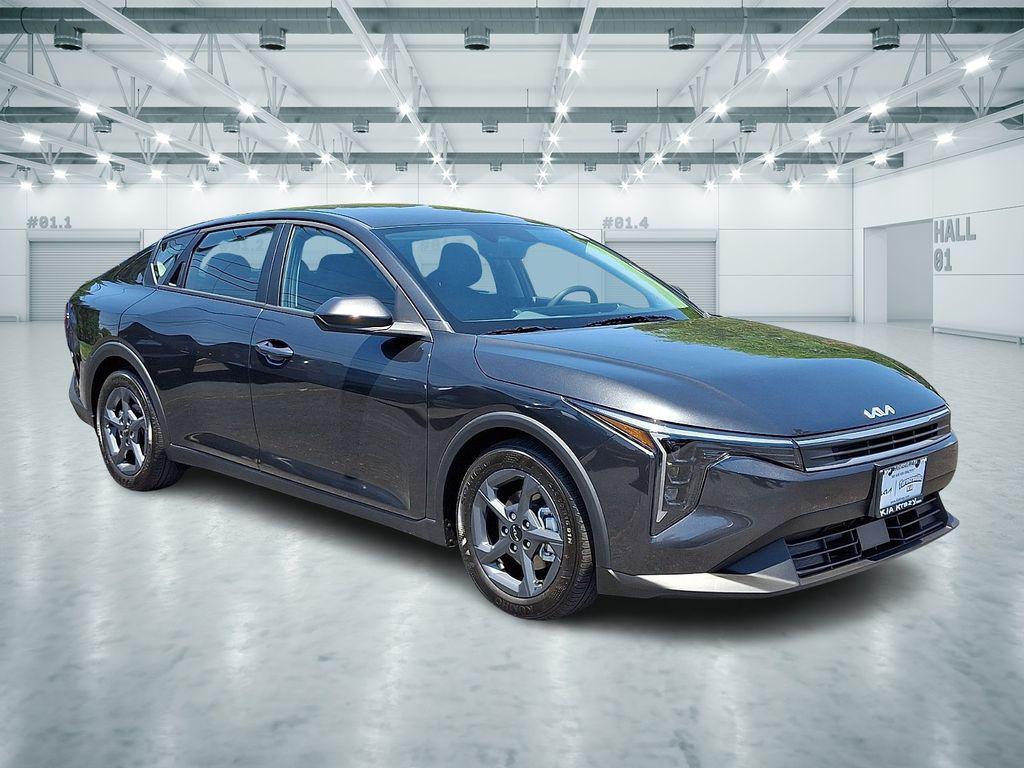 New 2026 Kia K4 LXS
