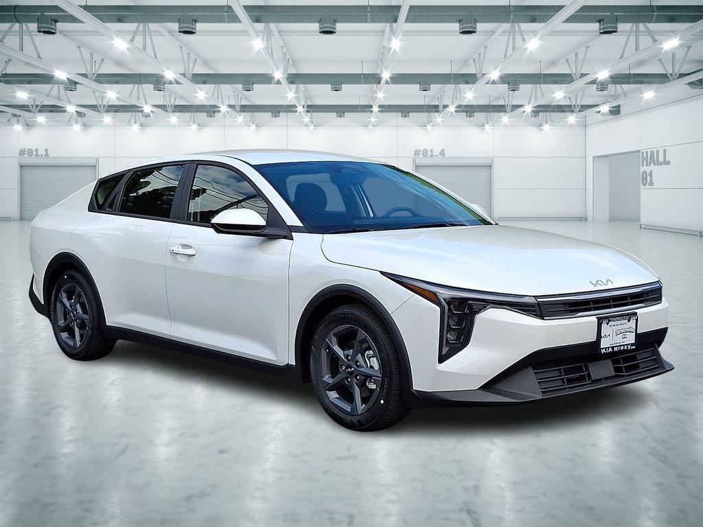 New 2026 Kia K4 LXS