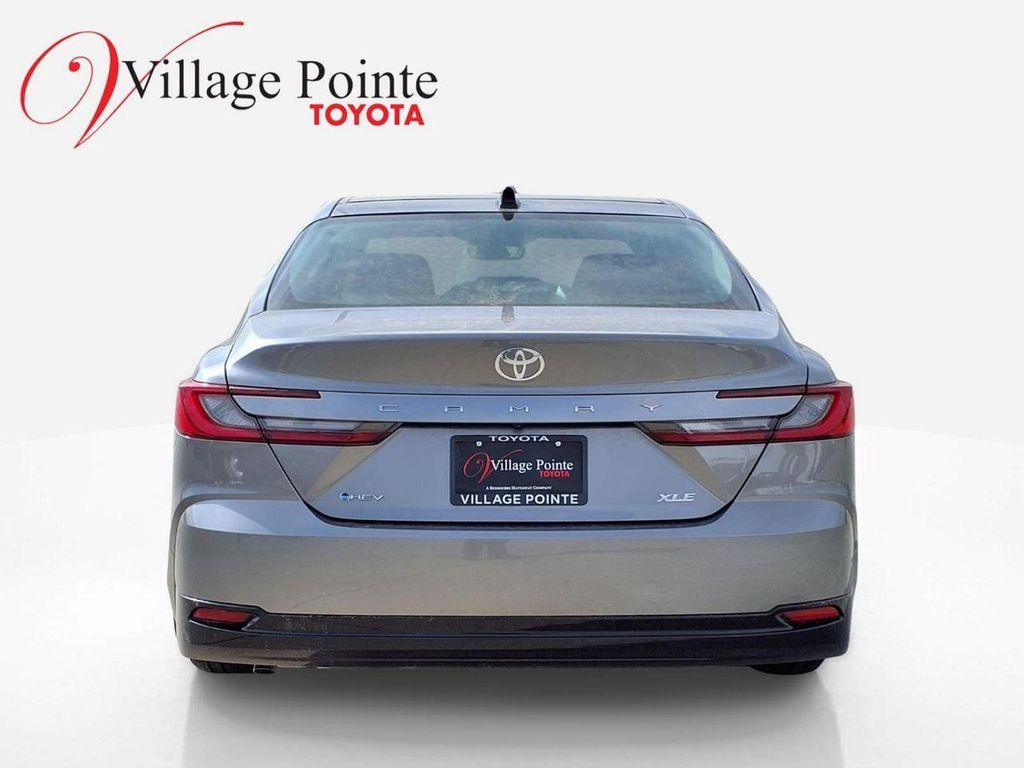 TOYOTA CAMRY - 4