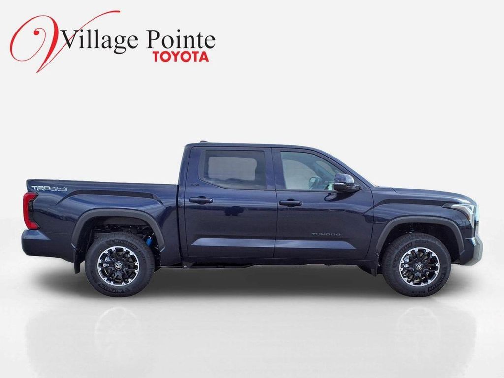 TOYOTA TUNDRA - 6
