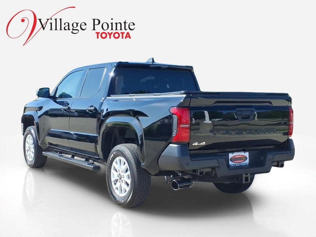 صورة 7 لـ 2025 Toyota TACOMA SR