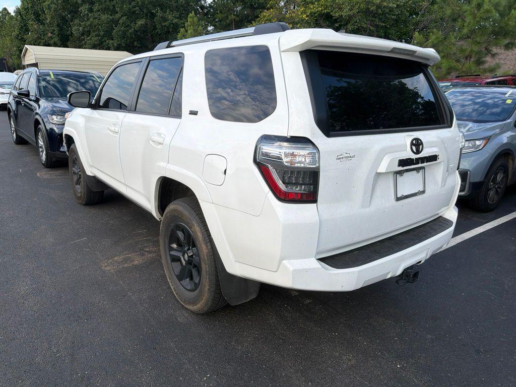2024 Toyota 4RUNNER SR5 photo 8