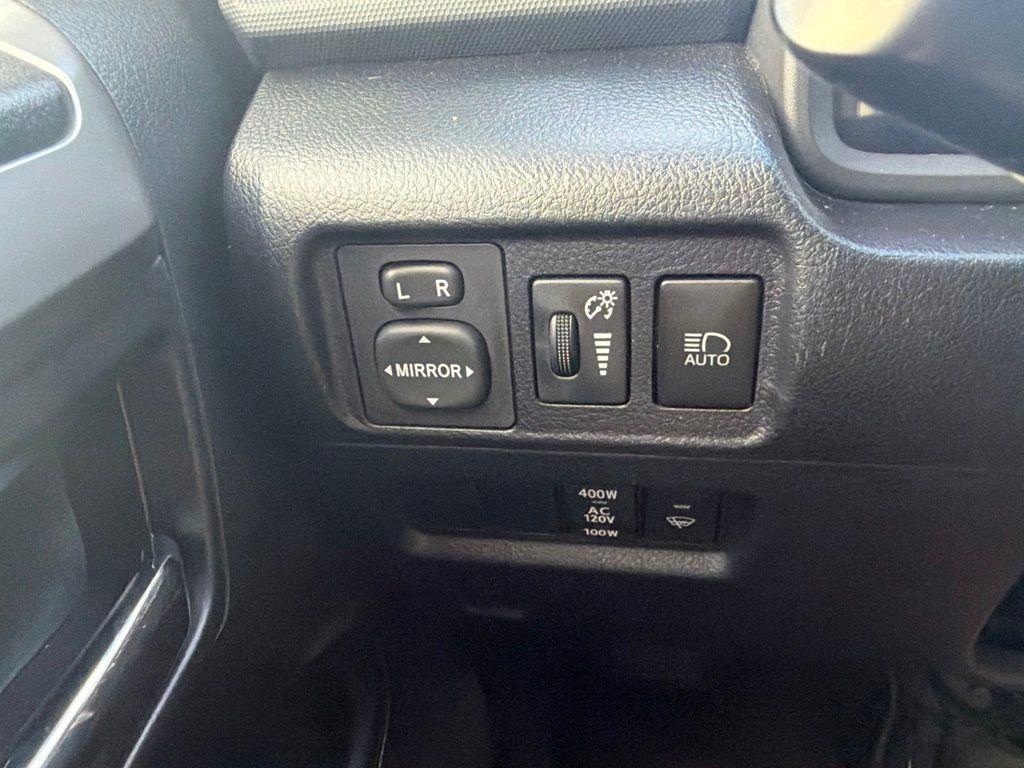 2024 Toyota 4RUNNER SR5 thumbnail 15