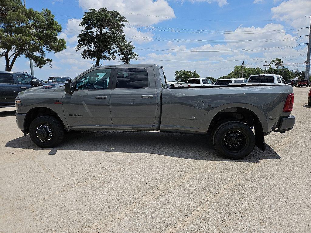 2026 RAM 3500 LARAMIE 照片 3
