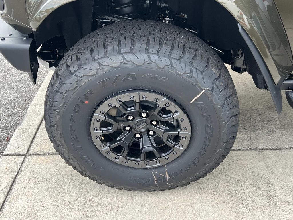 FORD BRONCO RAPTOR - 9