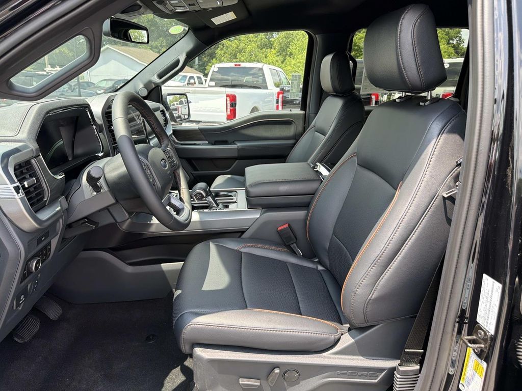 2026 FORD F-150 LARIAT 照片 9