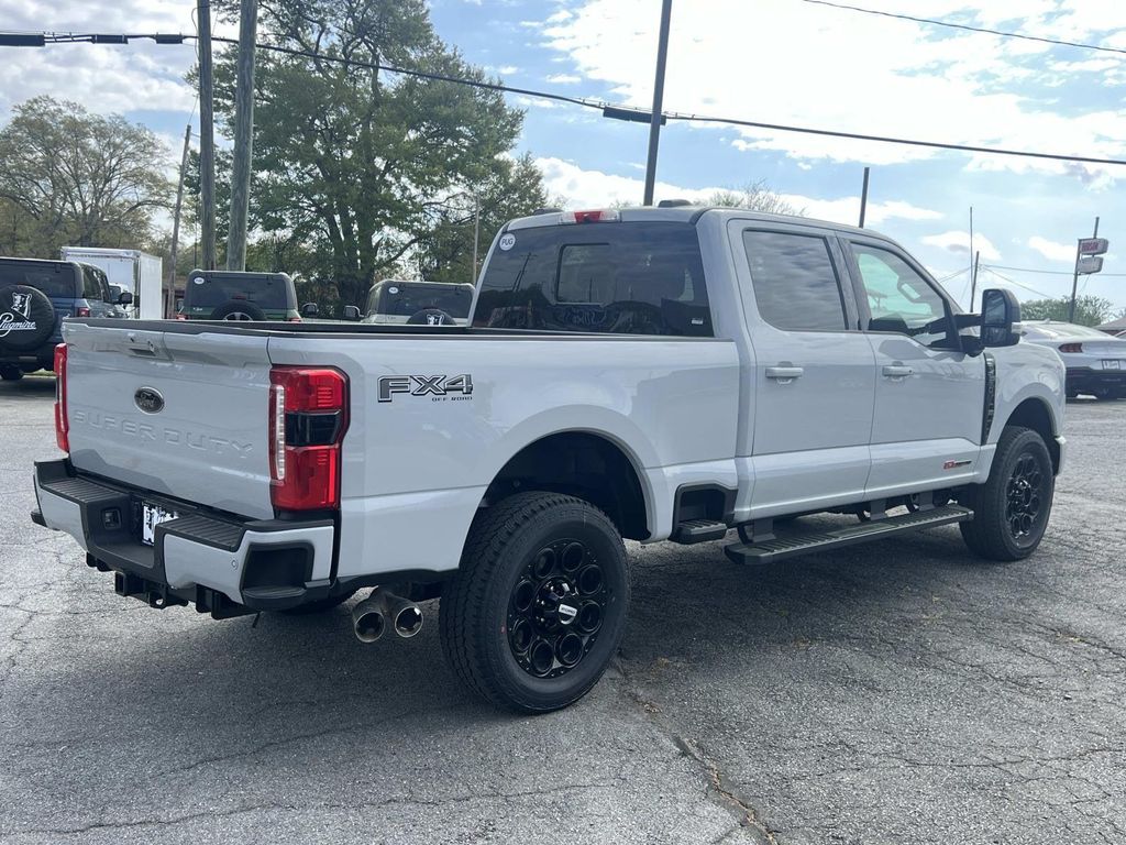 2026 FORD F-250 LARIAT 照片 7