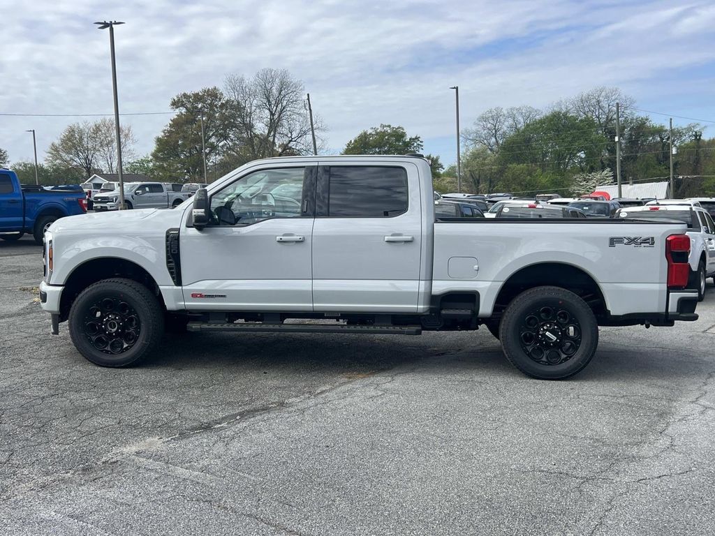 2026 FORD F-250 LARIAT 照片 4