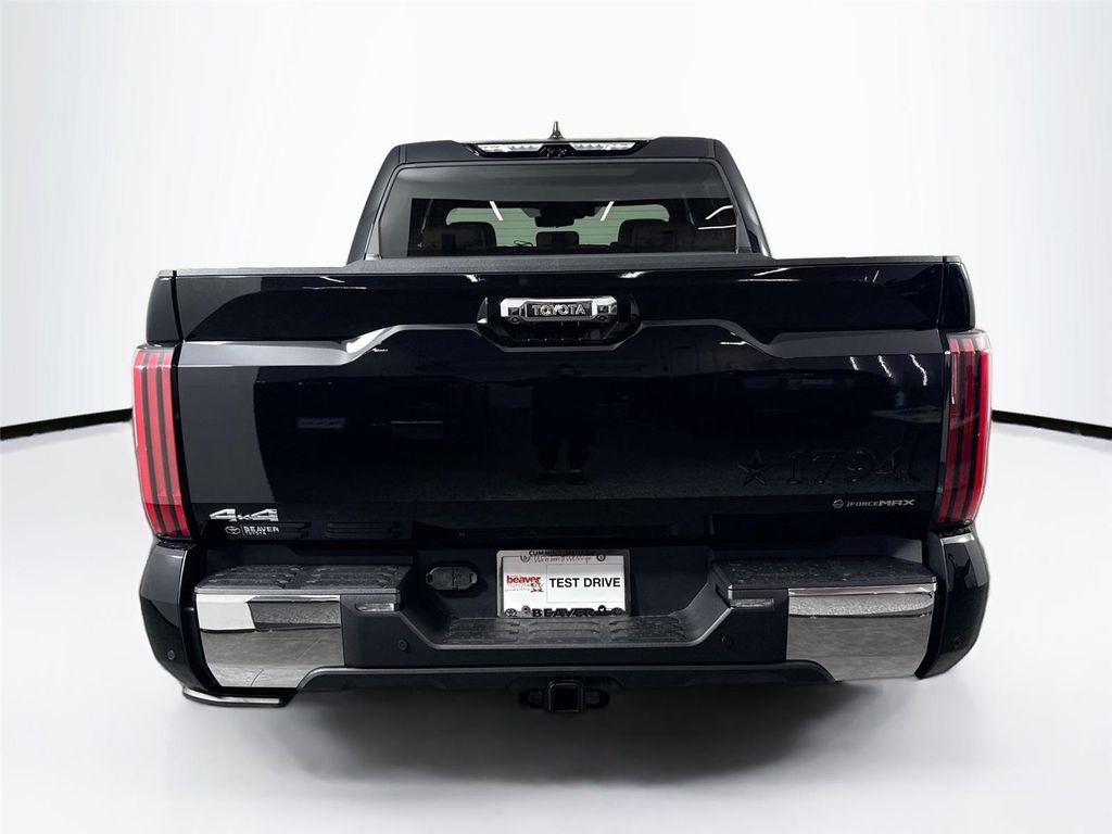 TOYOTA TUNDRA - 8