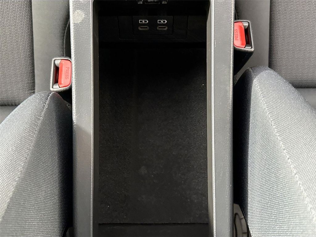 صورة مصغرة 31 لـ 2023 Toyota PRIUS XLE