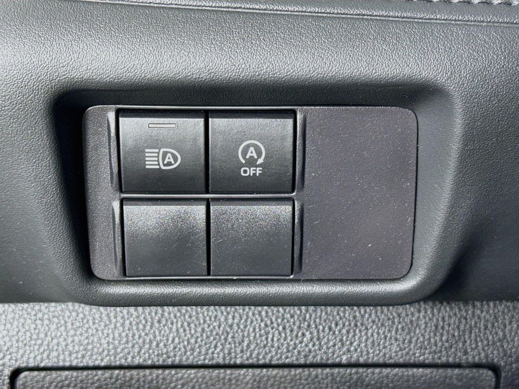 2023 Toyota HIGHLANDER L — миниатюра 14