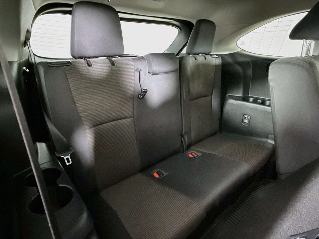2023 Toyota HIGHLANDER L — миниатюра 35