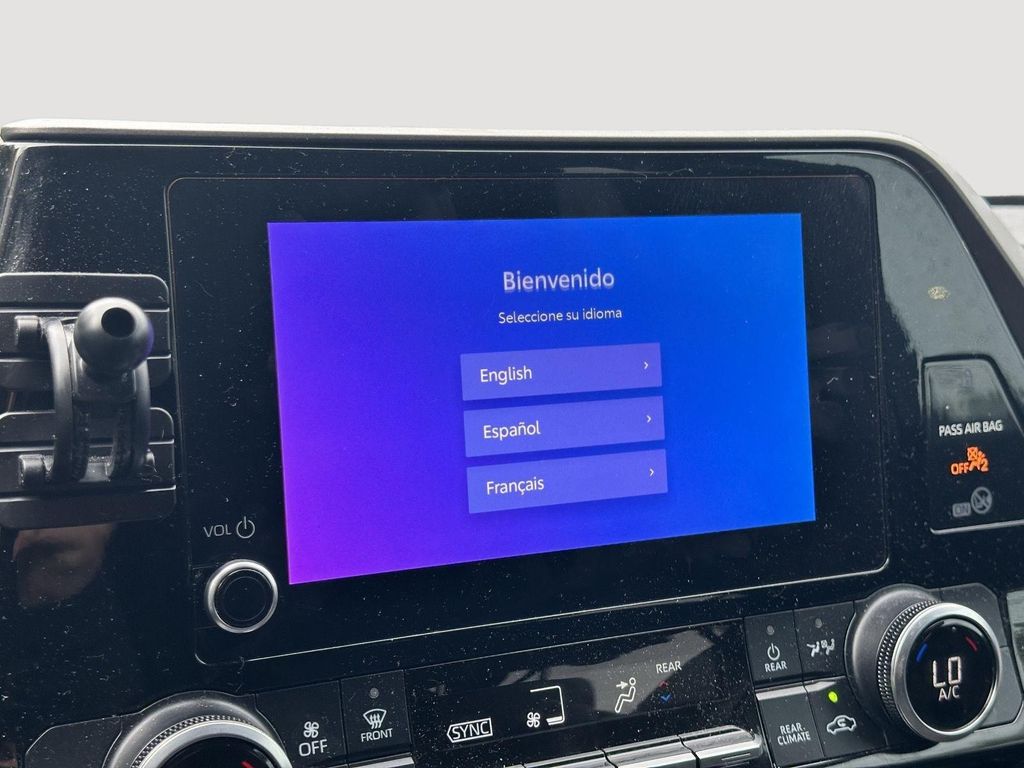 2023 Toyota HIGHLANDER L — фото 12