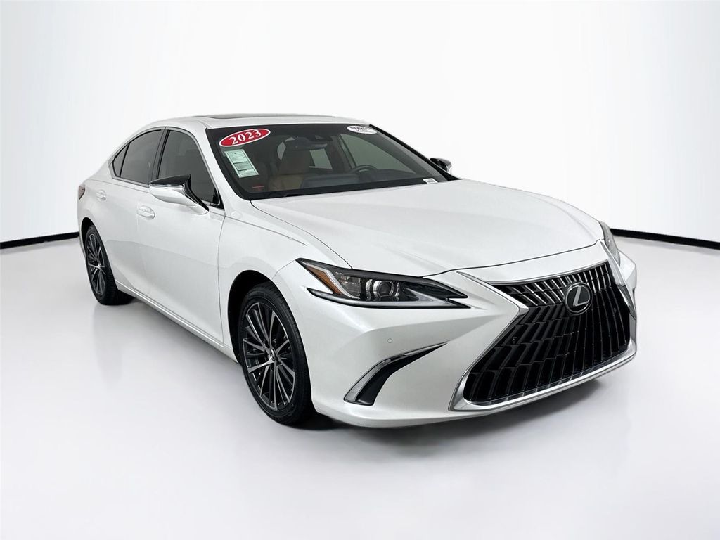 صورة 10 لـ 2023 Lexus ES 350 BASE